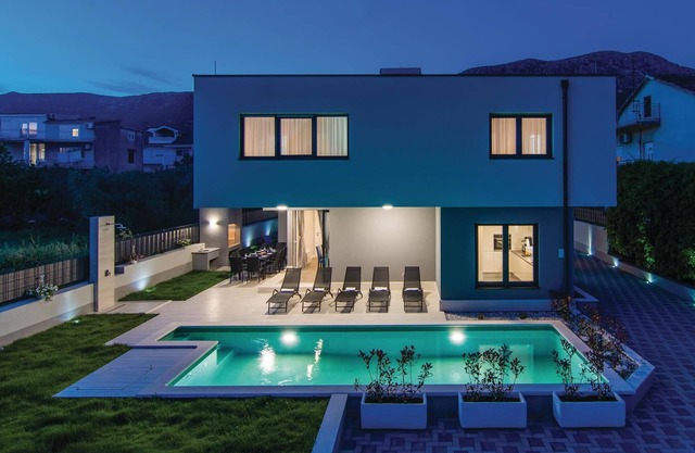 Amazing home in Kastel Kambelovac