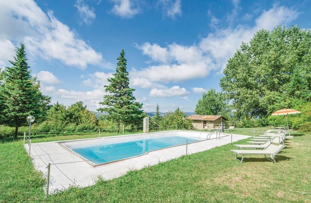 Amazing home in Apecchio PU