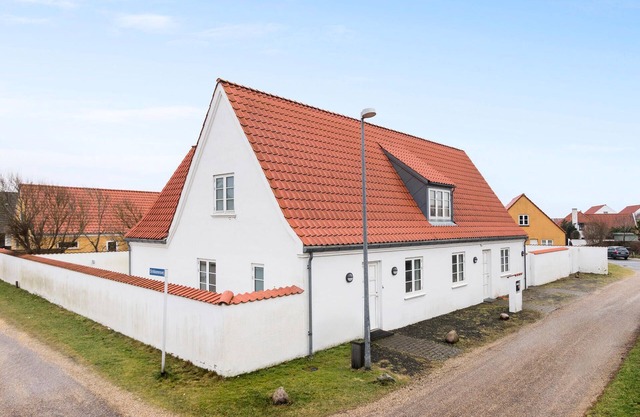 Amazing home in Blokhus with kitchen