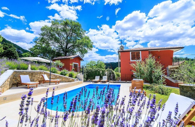 Amazing home in Buzet