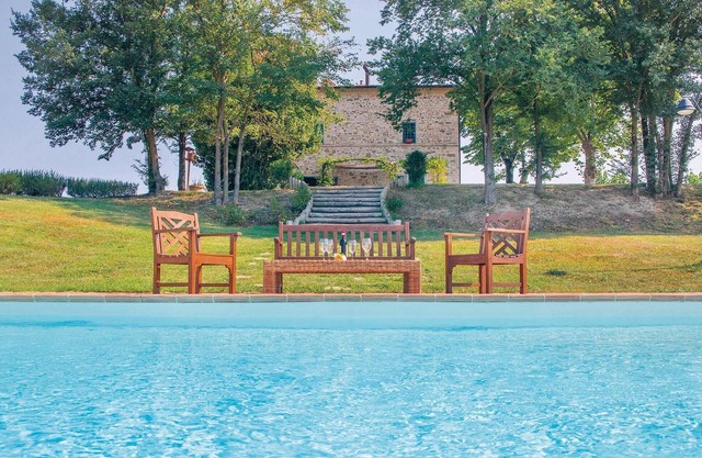 Amazing home in Citerna -PG-