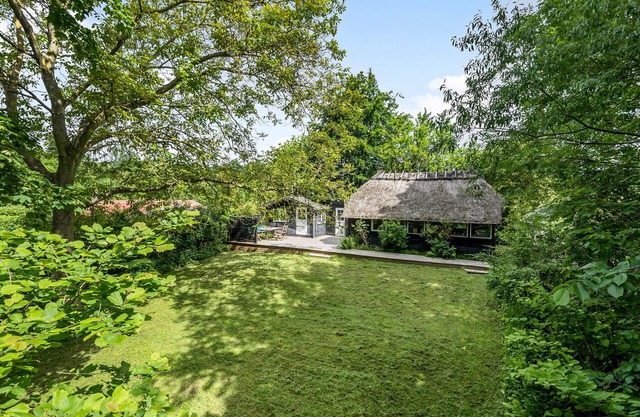 Amazing home in Faxe with WiFi