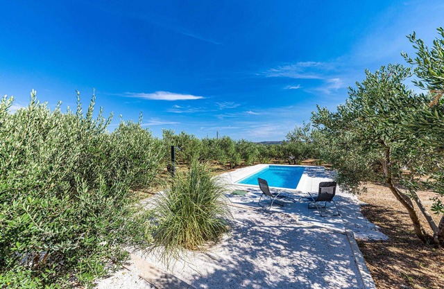 Amazing home in Kastel Stafilic