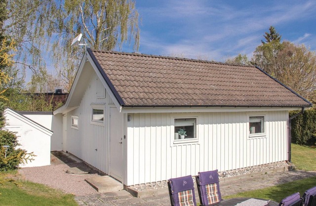 Amazing home in Nättraby with kitchen