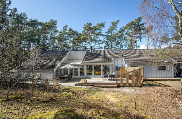 Amazing home in Nexø with sauna