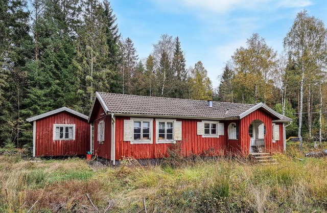 Amazing Home In Olsfors With Kitchen