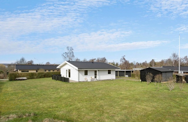Amazing home in ølsted with kitchen