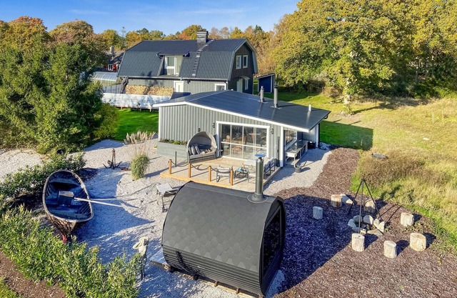 Amazing home in Sturkö with Wi-Fi