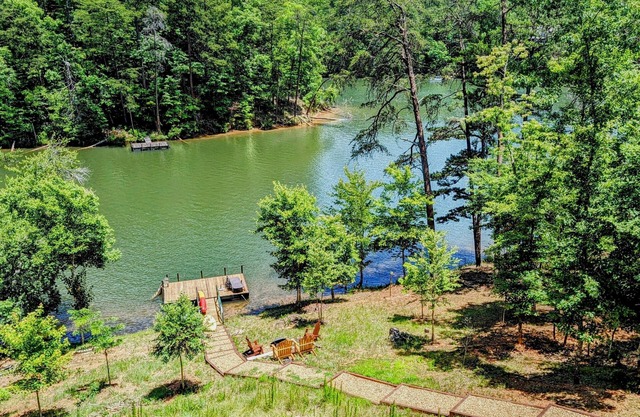 Amazing Lake Adger Getaway, Apple Festival Time! Pumpkin Patches, Zip Lining.
