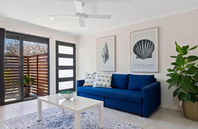 Amazing location, really comfortable and very well presented 2 bedroom townhouse in Maroochydore