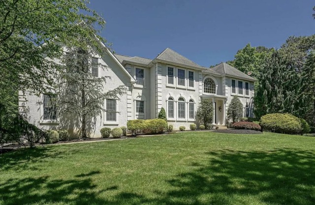 ⭐️ Amazing Mansion Retreat Available for You⭐️