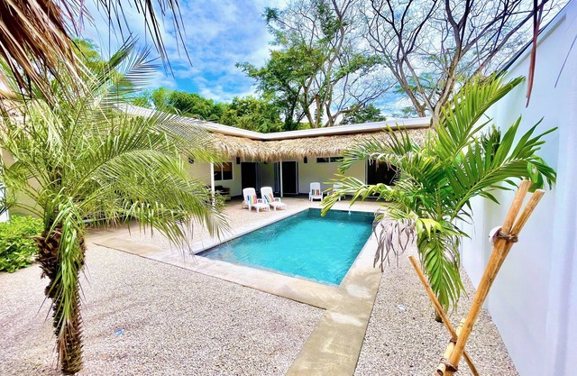 Amazing new modern house close to the beach