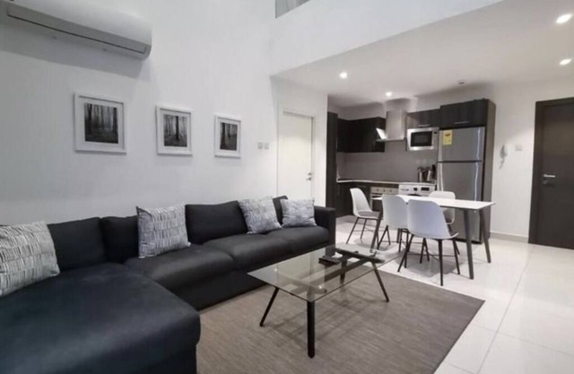 Amazing plush apartment