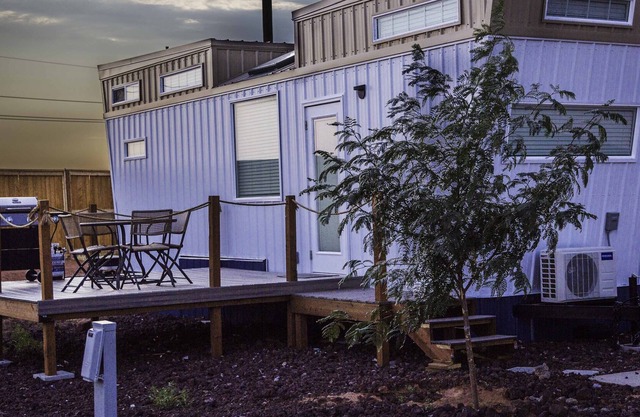 Amazing Tiny home with private BBQ and deck.