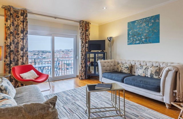 Amazing View Apartment by LovelyStay