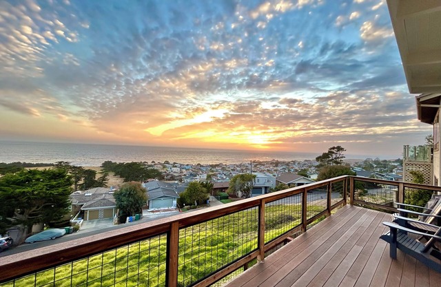 Amazing View Newly Remodeled- L2 EV Charger -Pet friendly