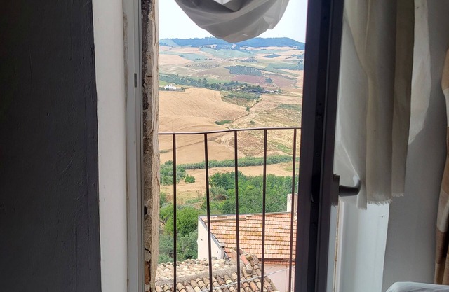 Amazing views, stone house in historical center 15 minutes from the Adriatic sea
