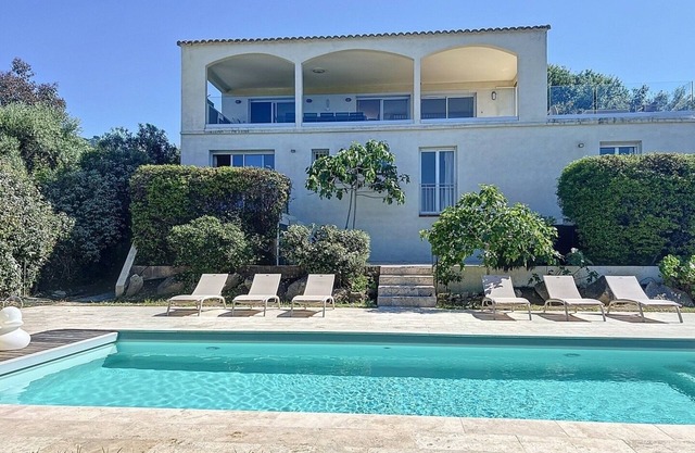 Amazing villa with exceptional sea view, swimming pool, sleeps 12