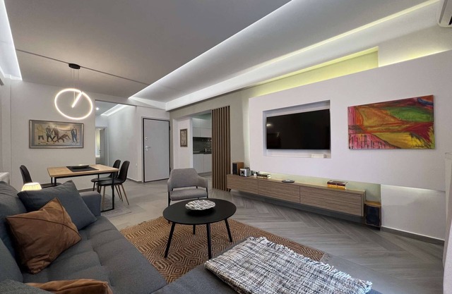 Amazonia: Stylish artistic apartment