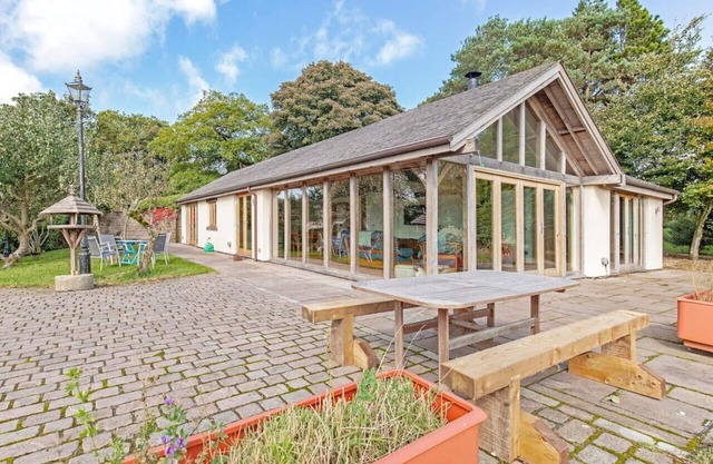 Amber Lodge, sleeps 5, Stunning property nestled in the Derbyshire Countryside