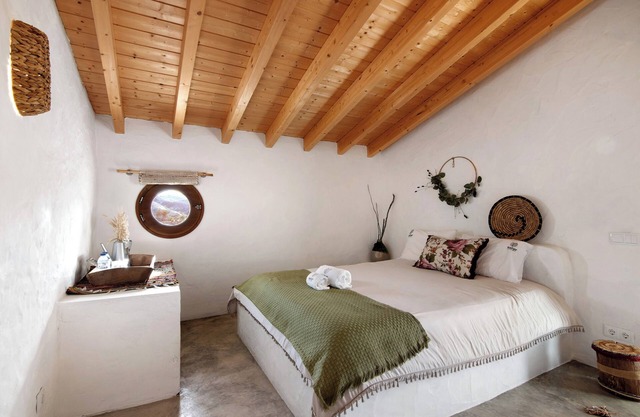 'Amêndoa Amarga' Room with Mountain View, Wi-Fi and Air Conditioning