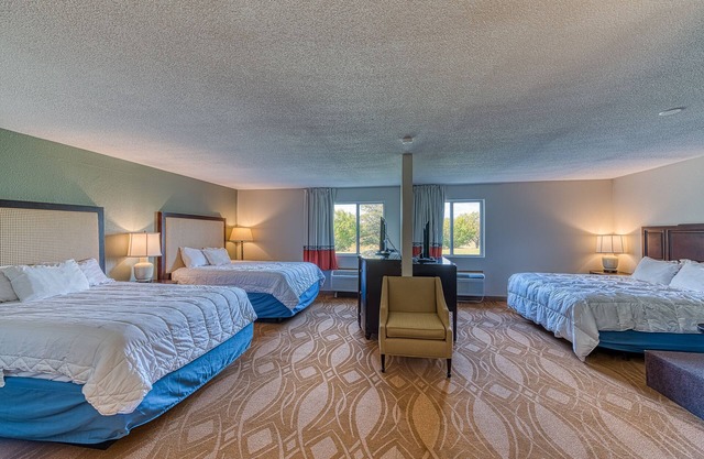 American Inn and Suites Dundee