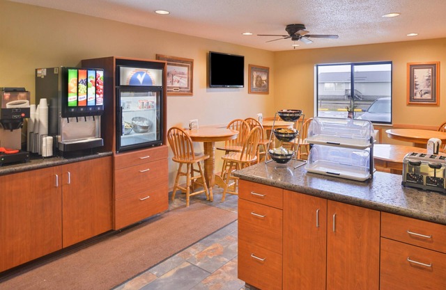 Americas Best Value Inn & Suites International Falls