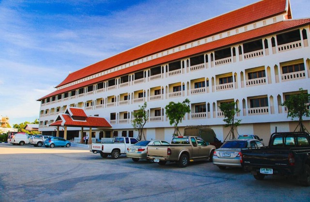 AmornSukhothai Hotel