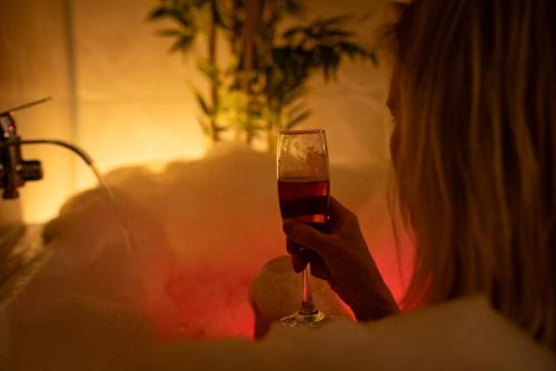 Amoureux Suite romantique Spa privé Cinta Bali châteaux de la Loire