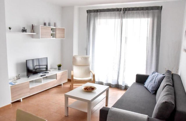 Amplio con Parking, Club y Piscina junto a Sevilla