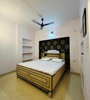 Amrit Ganga paying guest house