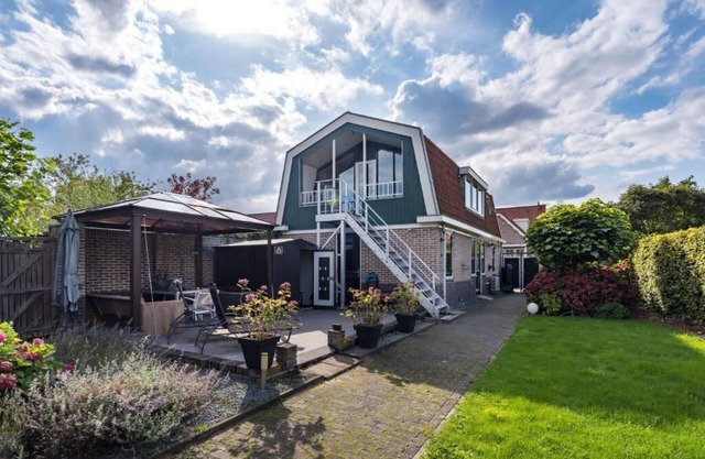 Amsterdam Country Side with air conditioning free parking and great view