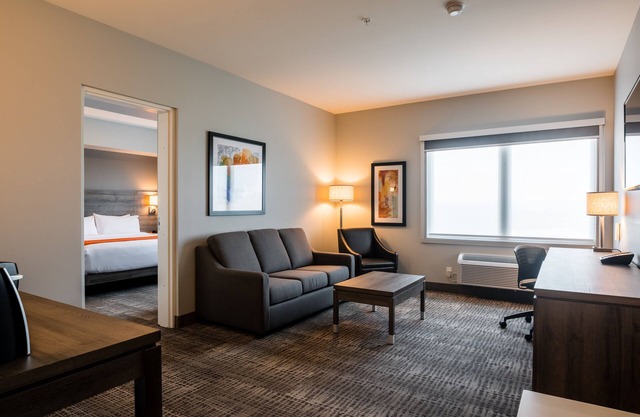 Amsterdam Inn & Suites, an Ascend Collection Hotel