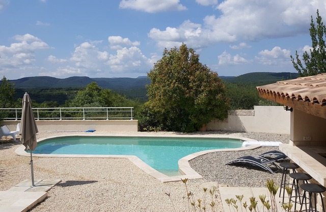 An exceptional setting, the stone Louis nestled amongst the olive trees