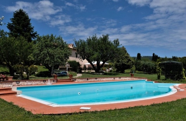 An oasis of serenity between the sea and the hills