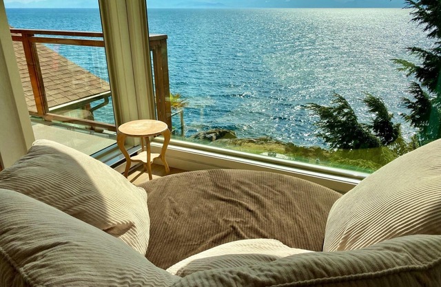 An oceanfront escape with a breathtaking view