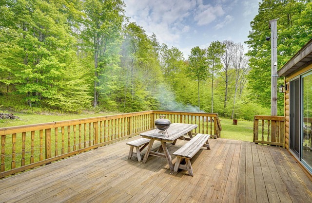 Andes Vacation Rental w/Deck & Grill!