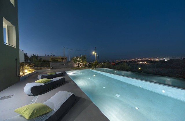 Andreas Villa seaview and pool !