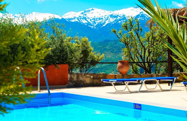Anemole Traditional Cretan Villa