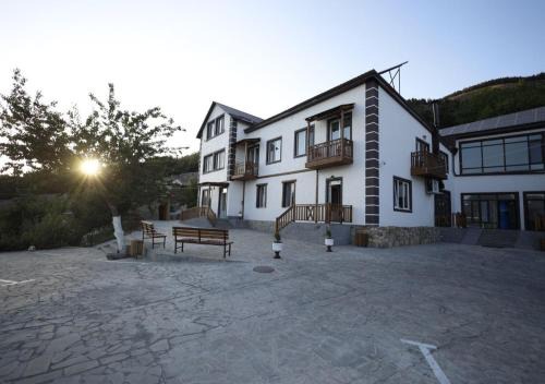 ANGINE Resort Hotel