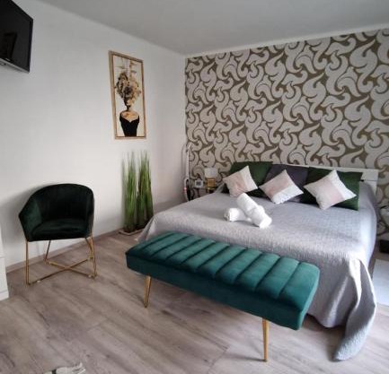 Anida Holiday Home