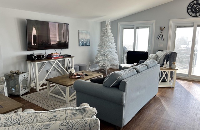 Another Sunset by the Bay: Waterfront - 2-Bedroom