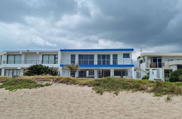 Antilles On the Beach - sleeps 12 in 6 bedrooms
