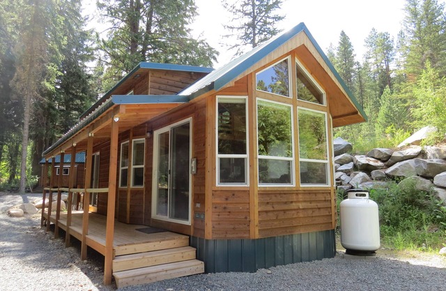 Antone Creek Lodge, Cabin #4