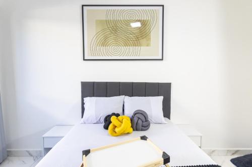 Apê Novo 5 min do Centro, Shopping e Praia com Garagem e Ar condicionado