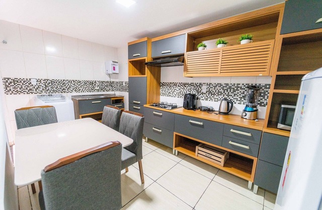 Ap Com Suite ,wi-fi 500mb , Estacionamento, Elevador, Cozinha Completa , Jr Catito