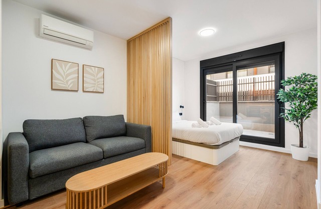 apartamento reformado con garaje y piscina de alquiler temporal