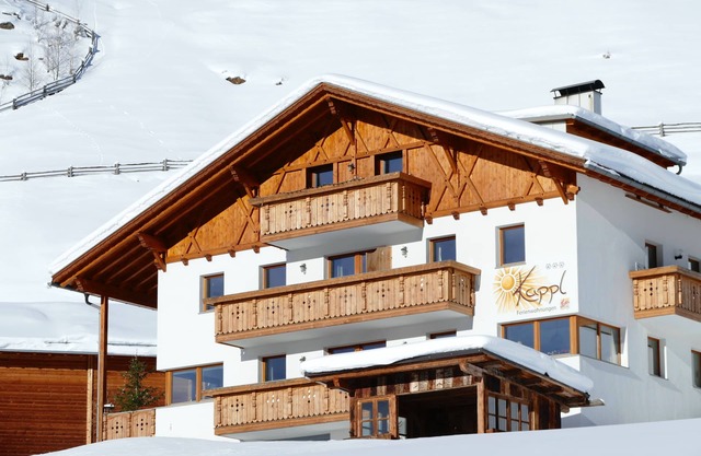 Apartment morning dew