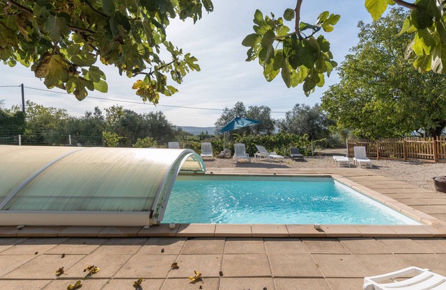 Apartment 'Gîte 3 - Lavande' with Lake View, Shared Pool and Wi-Fi