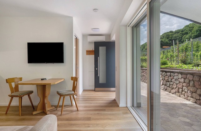 Apartment 'Haus Stolz Gartenblick' with Mountain View, Wi-Fi and Air Conditioning